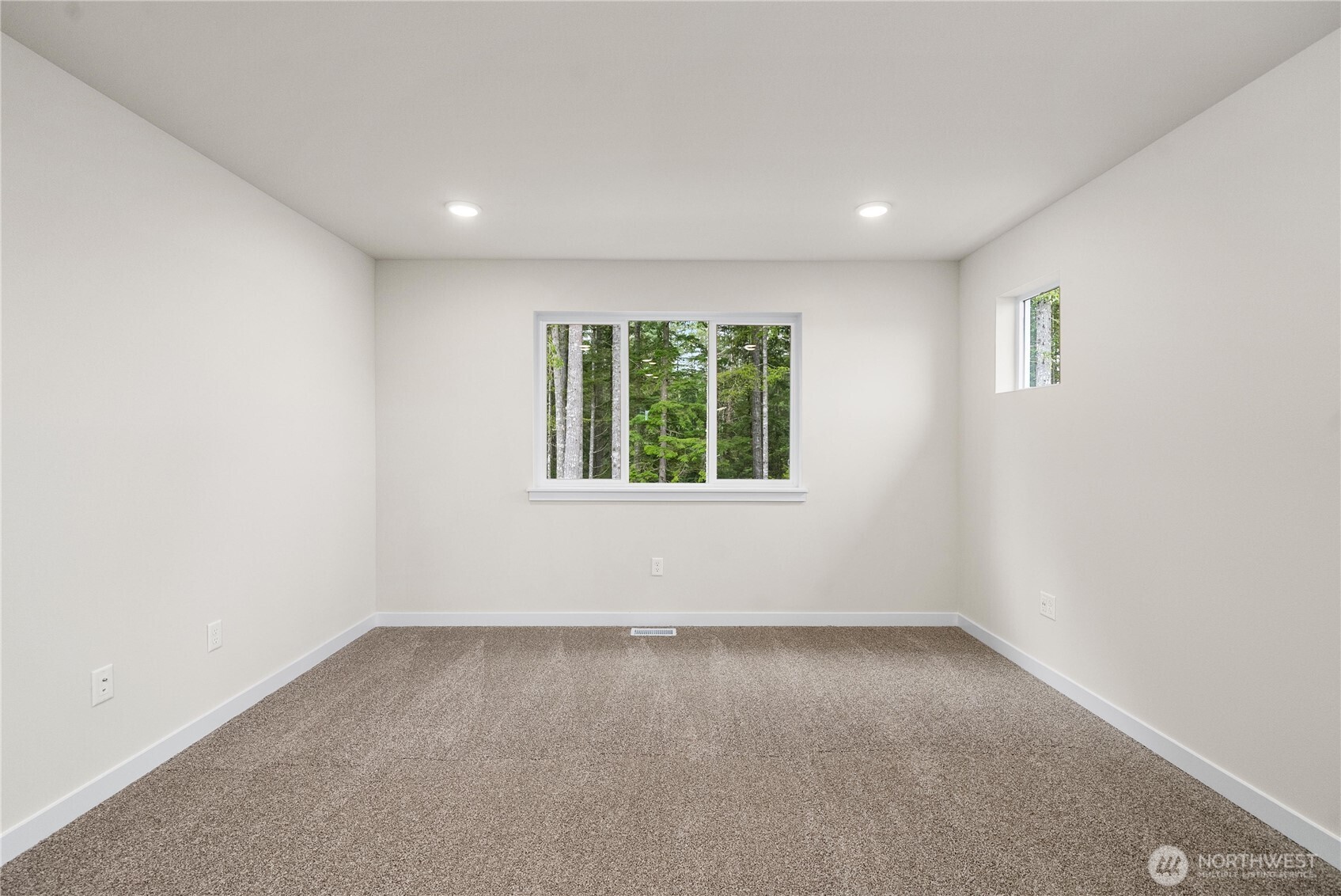 5924 Trce Drive Southwest Port Orchard, WA 98367 - Photo 18 of 25 an empty room with a window