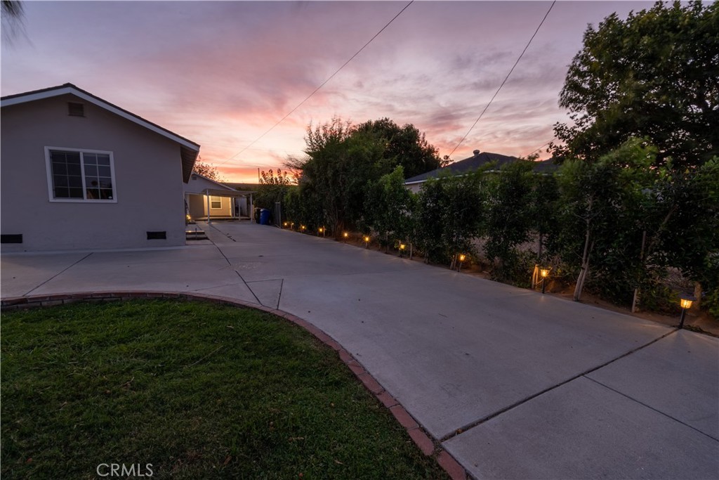 487 Jackson Street Colton, CA 92324 - Photo 21 of 47 Pathway lights are solar powered