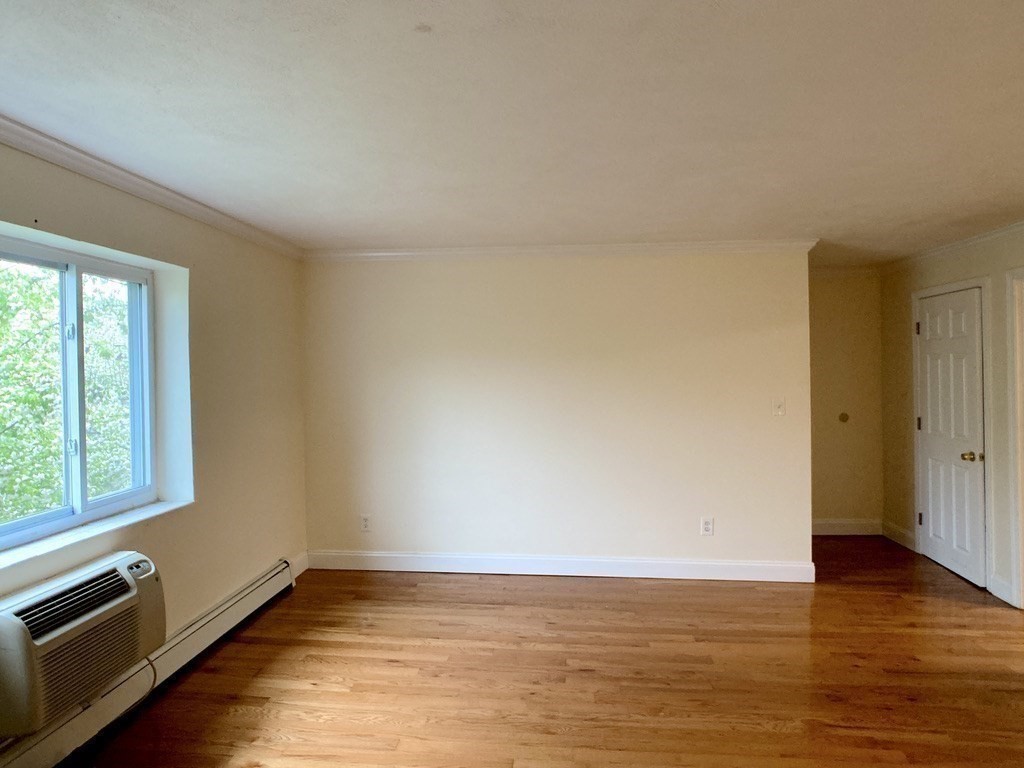 74 Bryon Road, Unit 6 Chestnut Hill, MA 02467 - Photo 2 of 13