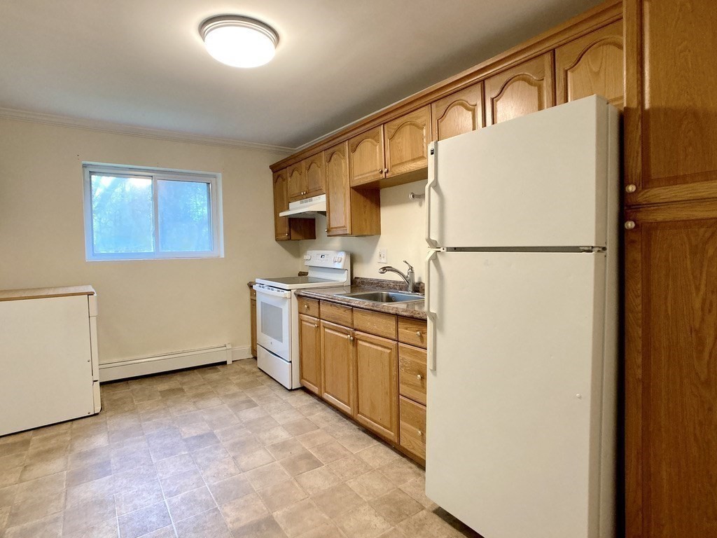 74 Bryon Road, Unit 6 Chestnut Hill, MA 02467 - Photo 4 of 13
