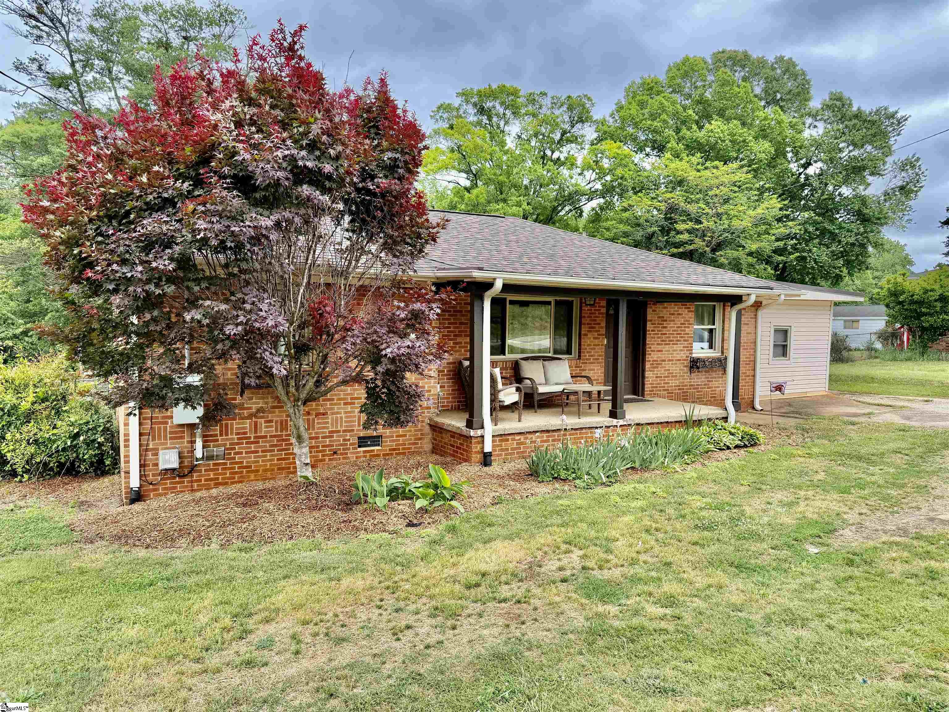 1406 Geer Highway Travelers Rest, SC 29690 - Photo 2 of 32