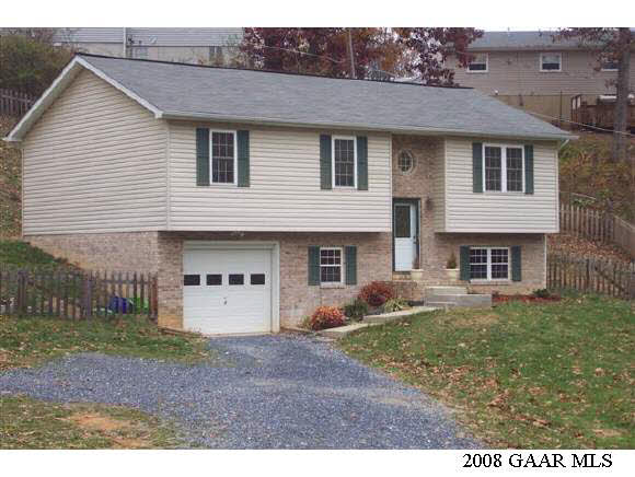 412 B Devon Road Staunton, VA 24401 - Photo 1 of 12 Gallery Image 1