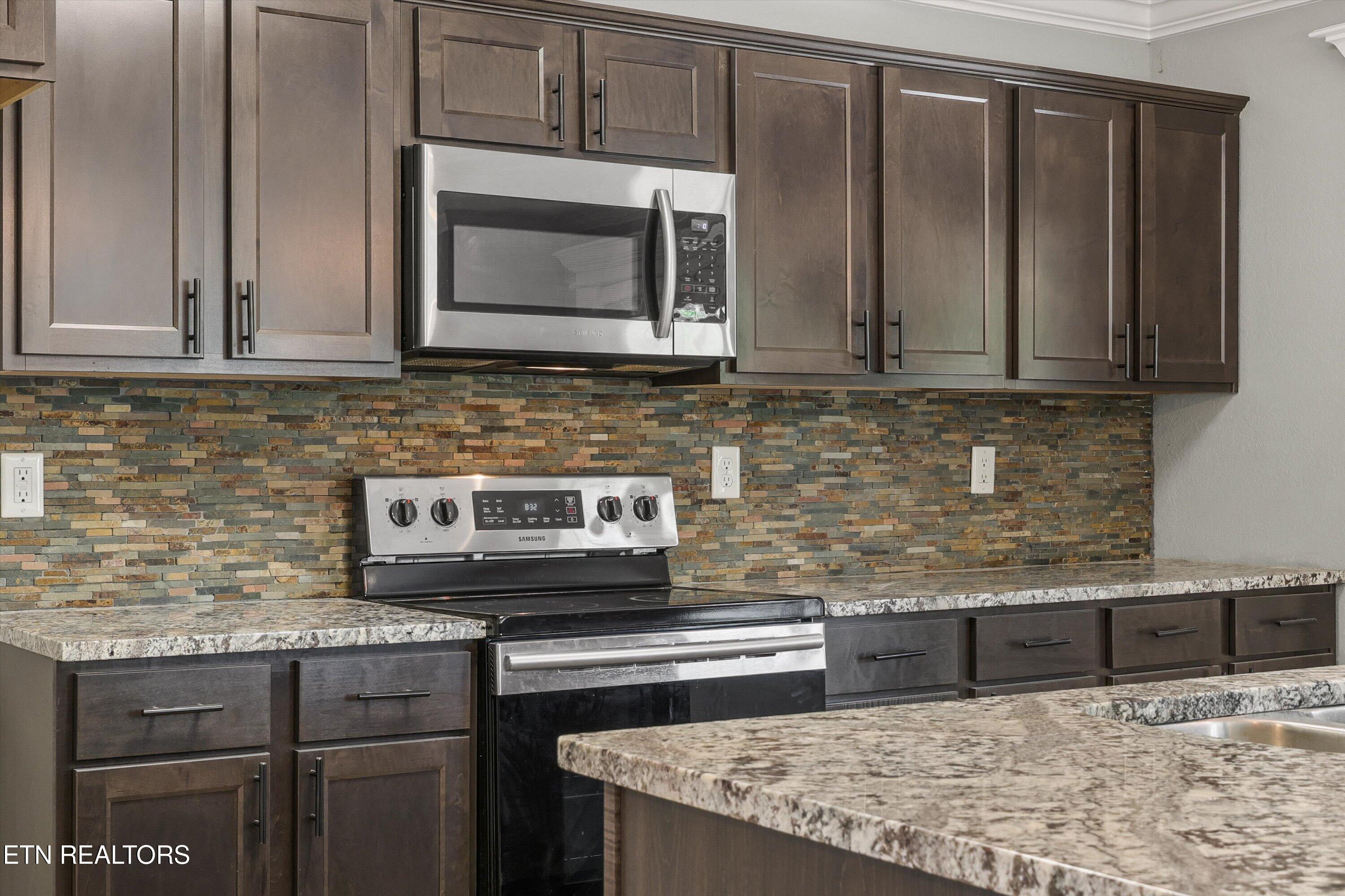 720 Hunter Crest Road Maryville, TN 37803 - Photo 13 of 38 13-720 Hunter Crst Rd09