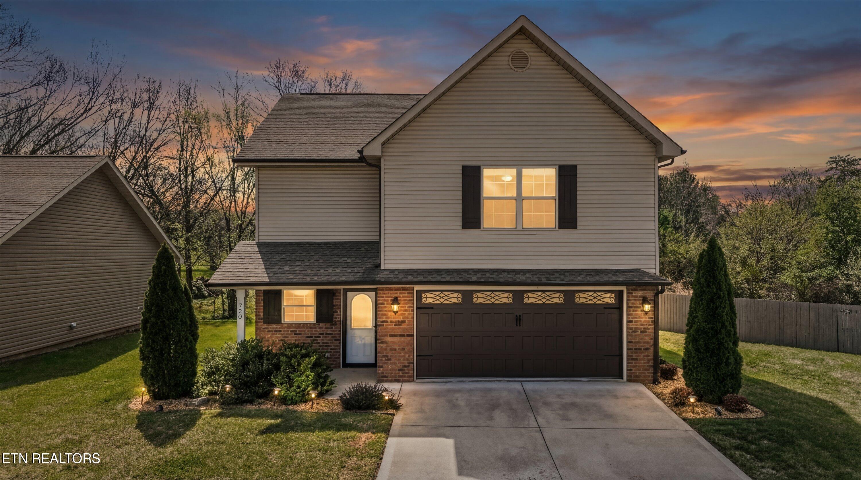 720 Hunter Crest Road Maryville, TN 37803 - Photo 2 of 38 02-hf_20260403_101614_5ab245c9-7ec0-4272