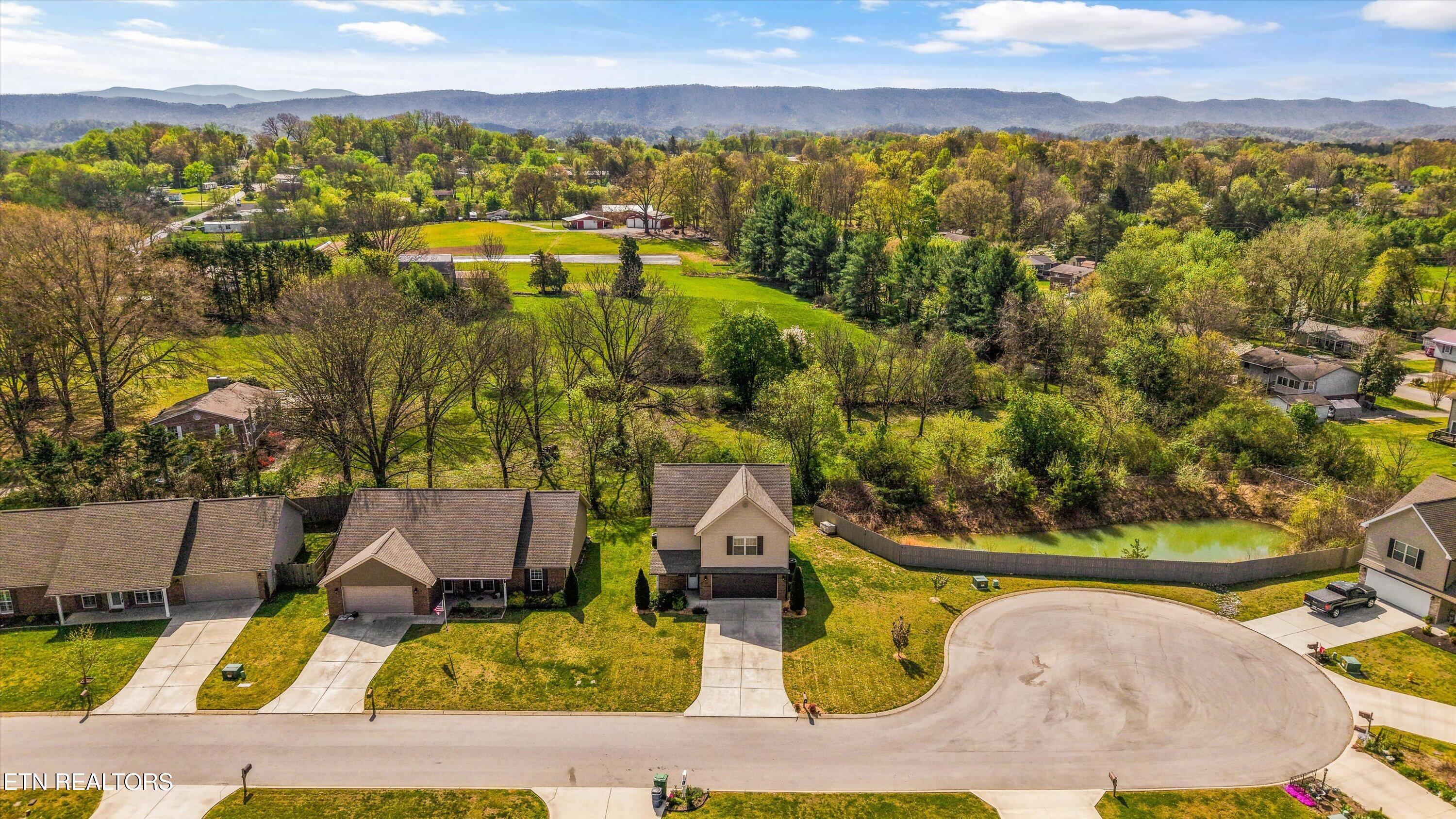 720 Hunter Crest Road Maryville, TN 37803 - Photo 33 of 38 37-720 Hunter Crst Rd39