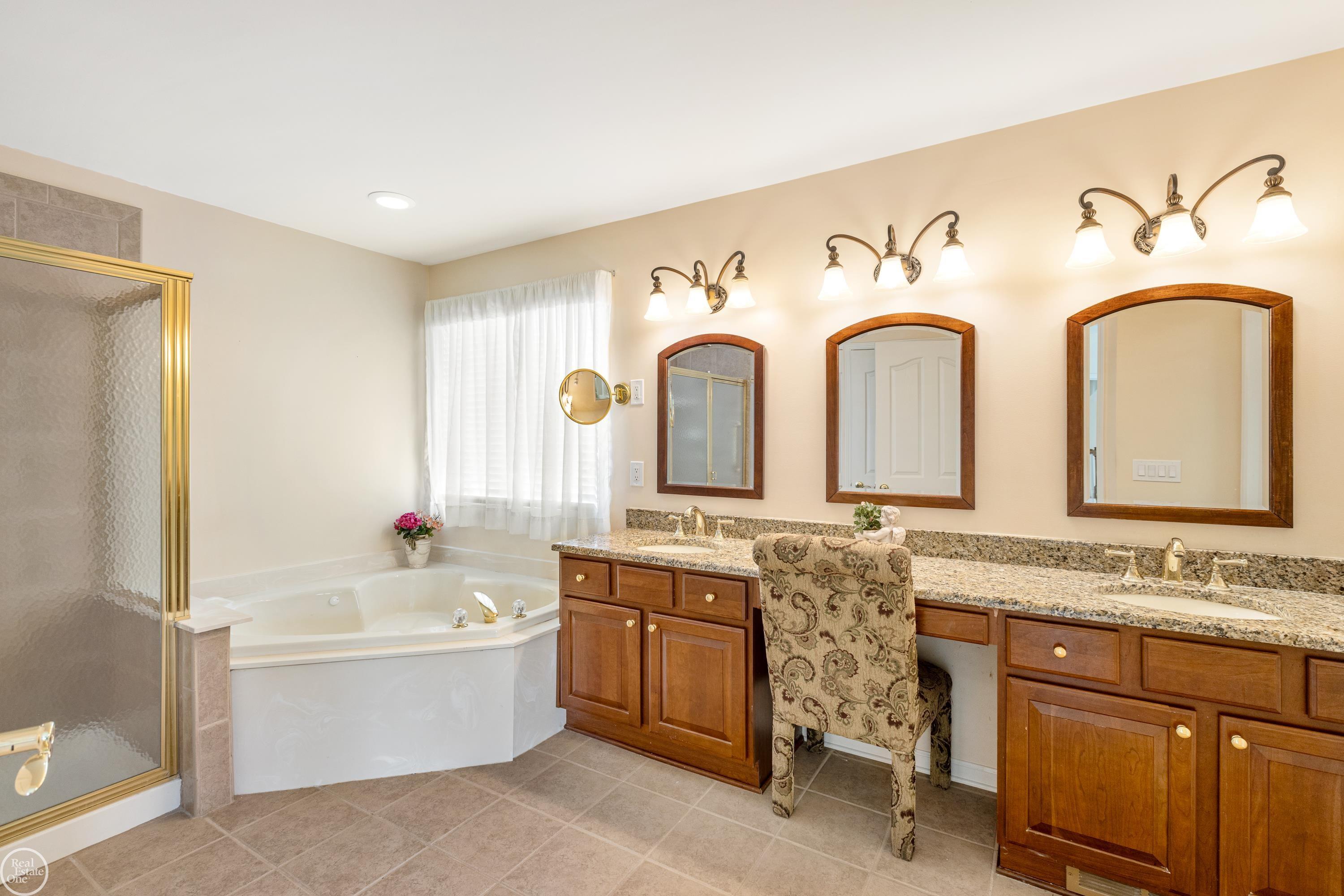 2463 Selkirk Street Rochester, MI 48306 - Photo 45 of 87 50142112-f8ed7744-fb6c-4a98-b0e9-480d446c3936.JPG