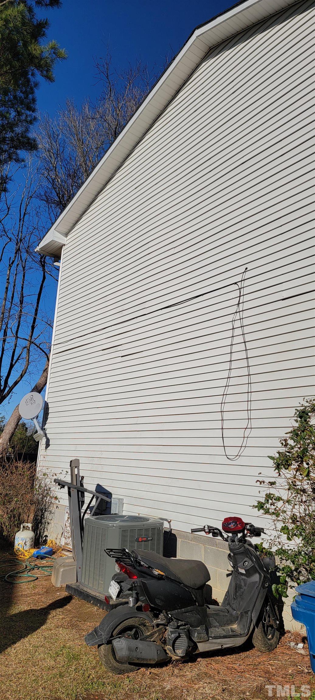 1304 Cherrycrest Drive Durham, NC 27704 - Photo 5 of 18 a blue white and white and blue white umbrella