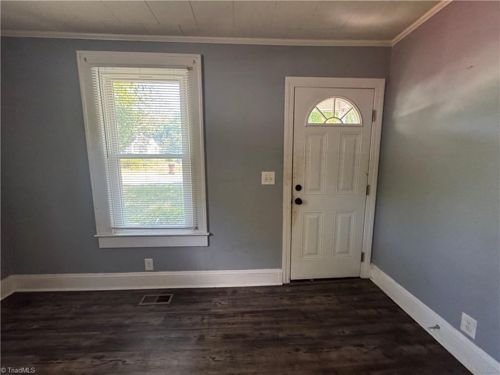 1728 Sharpe Road Burlington, NC 27217 - Photo 3 of 8