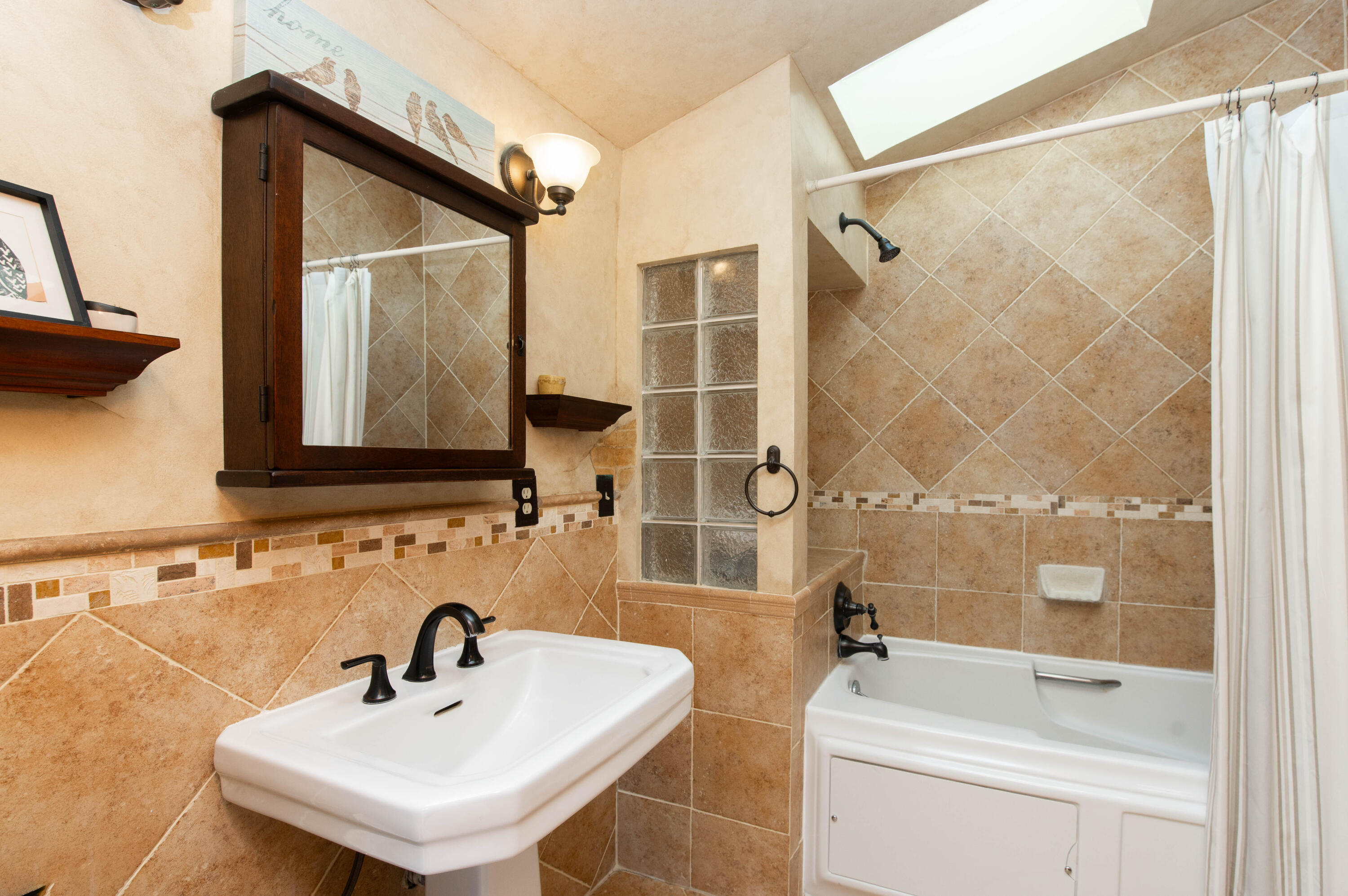 W318N1045 Huckleberry Way Delafield, WI 53018 - Photo 19 of 28 19