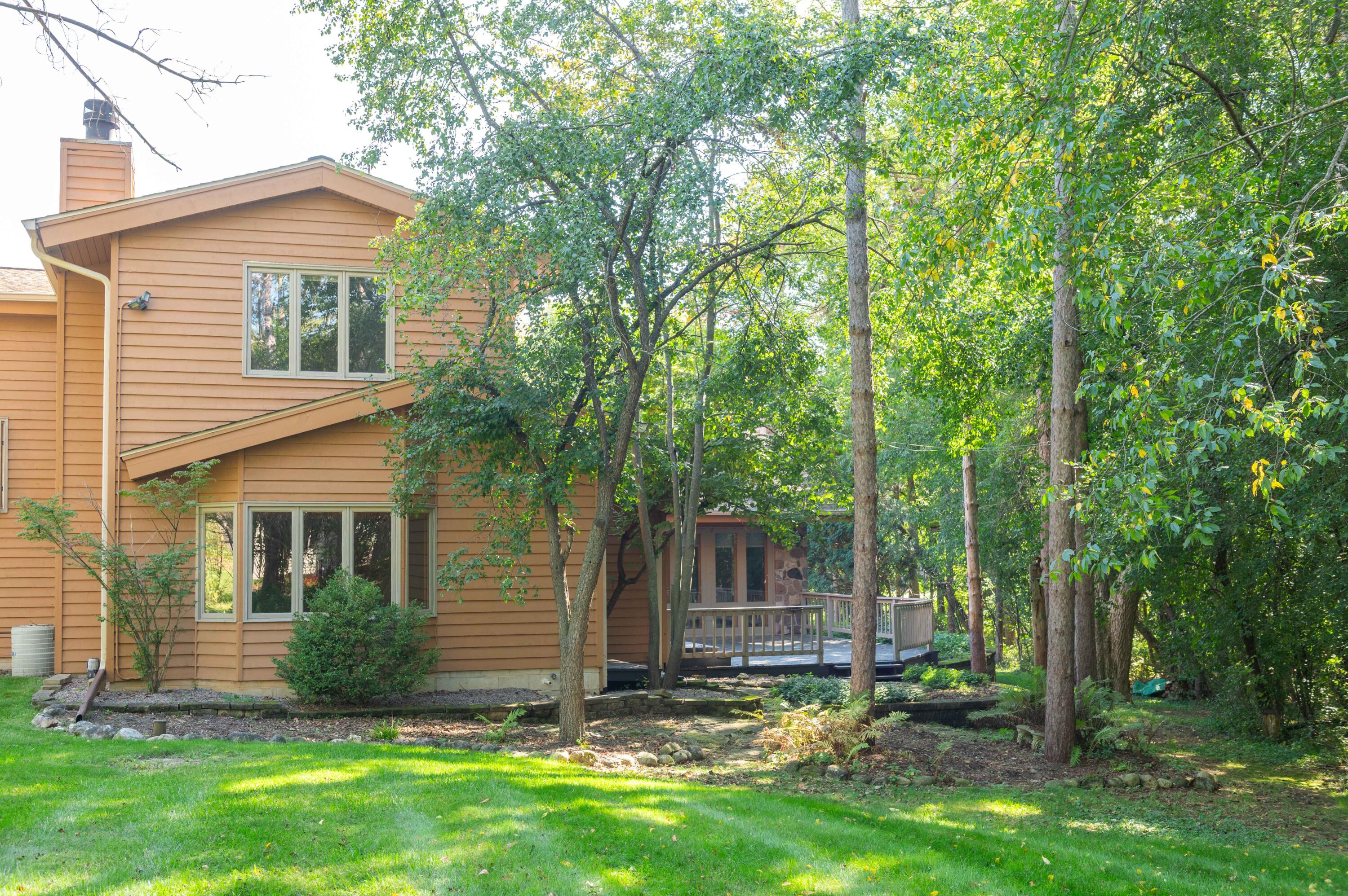 W318N1045 Huckleberry Way Delafield, WI 53018 - Photo 24 of 28 02