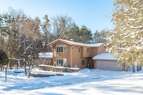 $750,000 | W318N1045 Huckleberry Way, Delafield, WI 53018