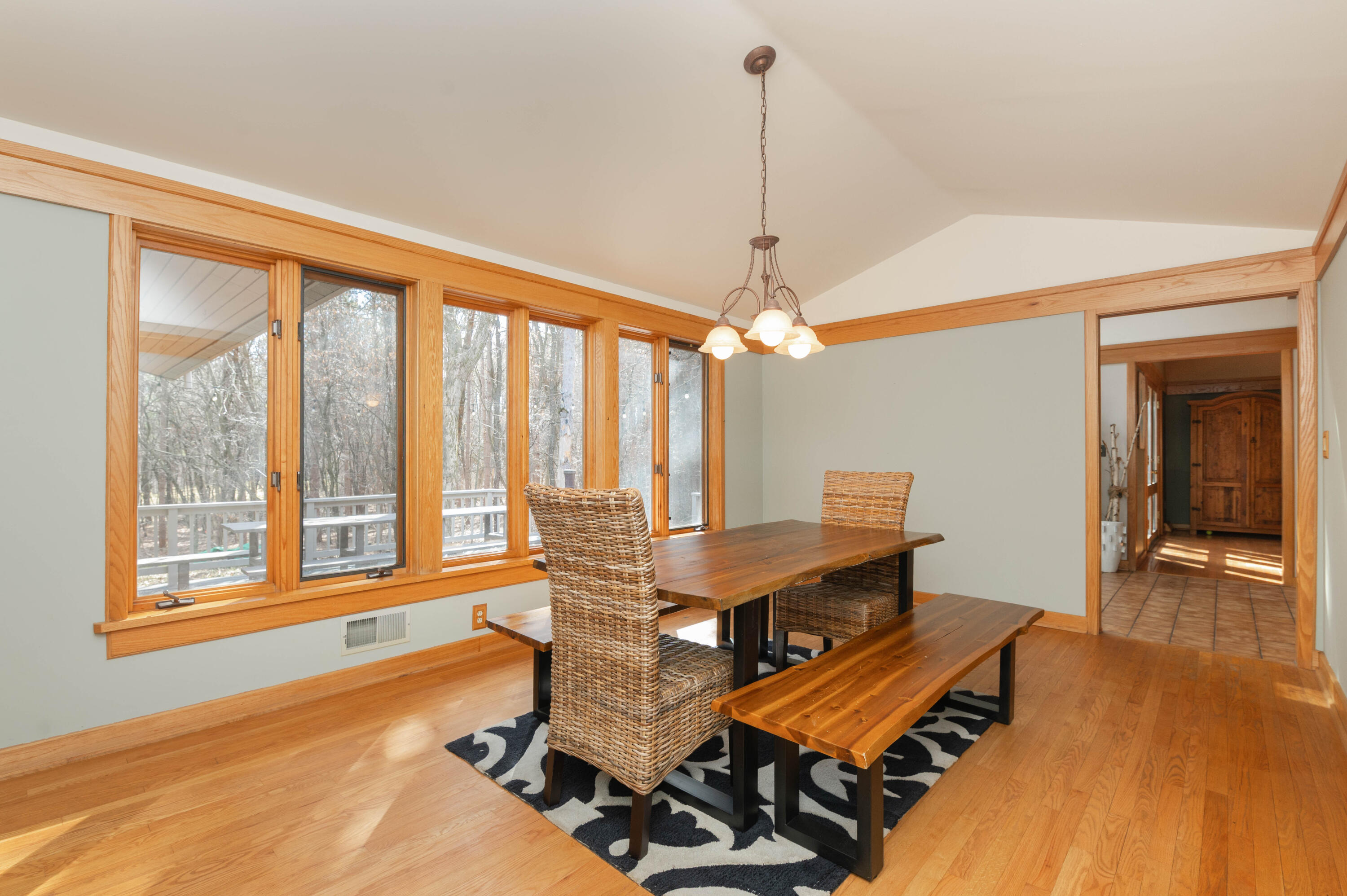 W318N1045 Huckleberry Way Delafield, WI 53018 - Photo 9 of 28 08