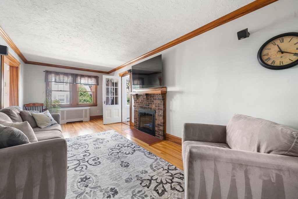 10 Barclay Road Boston, MA 02132 - Photo 7 of 39 Gallery Image 7