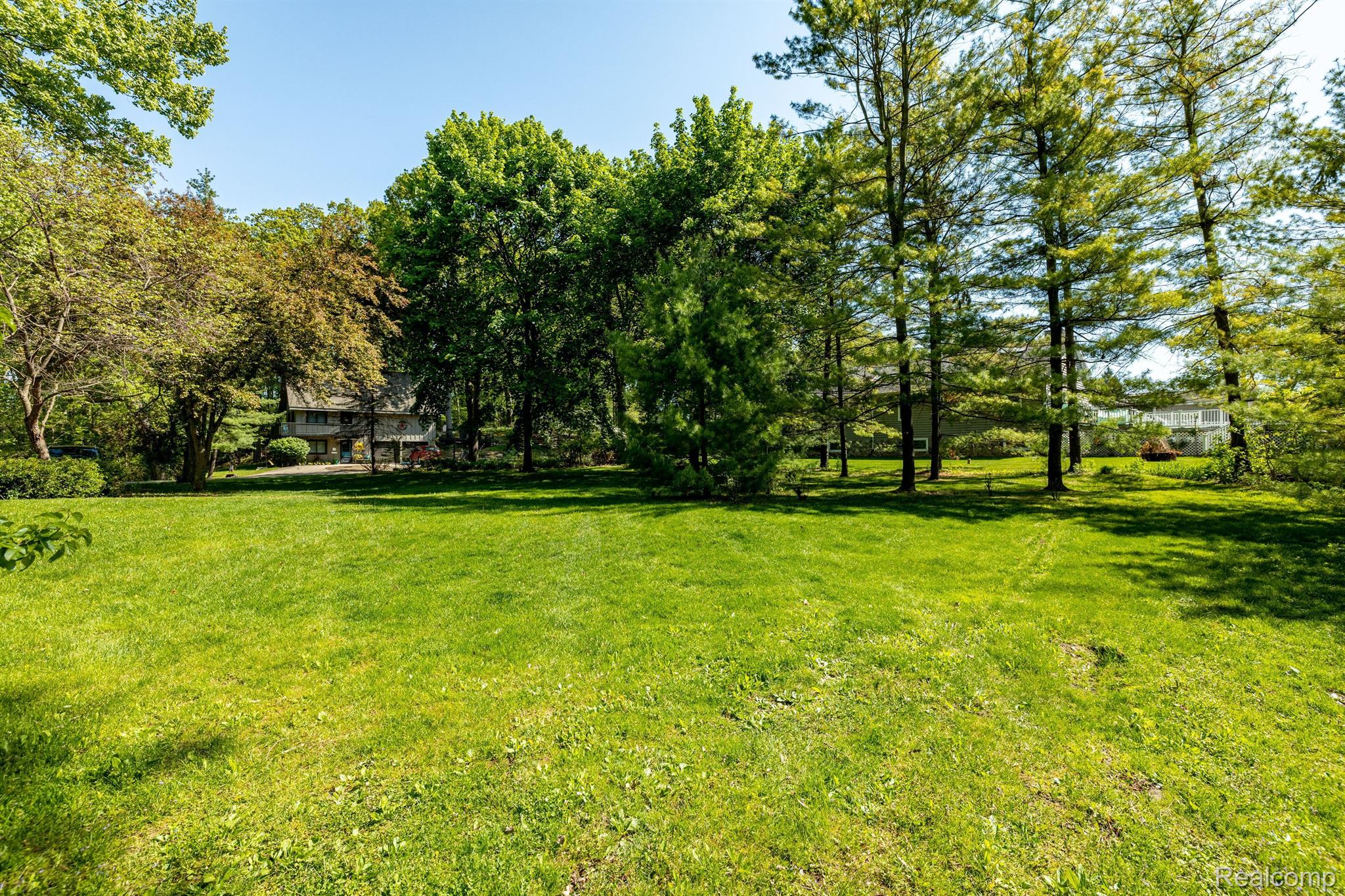 10295 Kress Road Pinckney, MI 48169 - Photo 45 of 54 Gallery Image 45