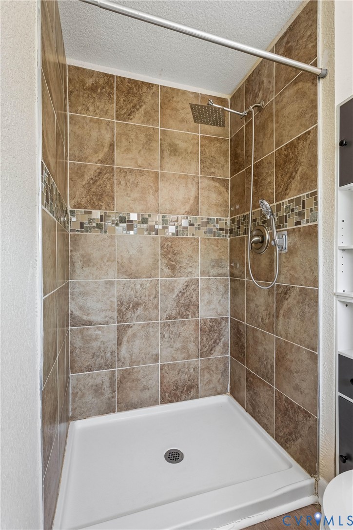 6 Barnes Court Hampton, VA 23664 - Photo 22 of 38