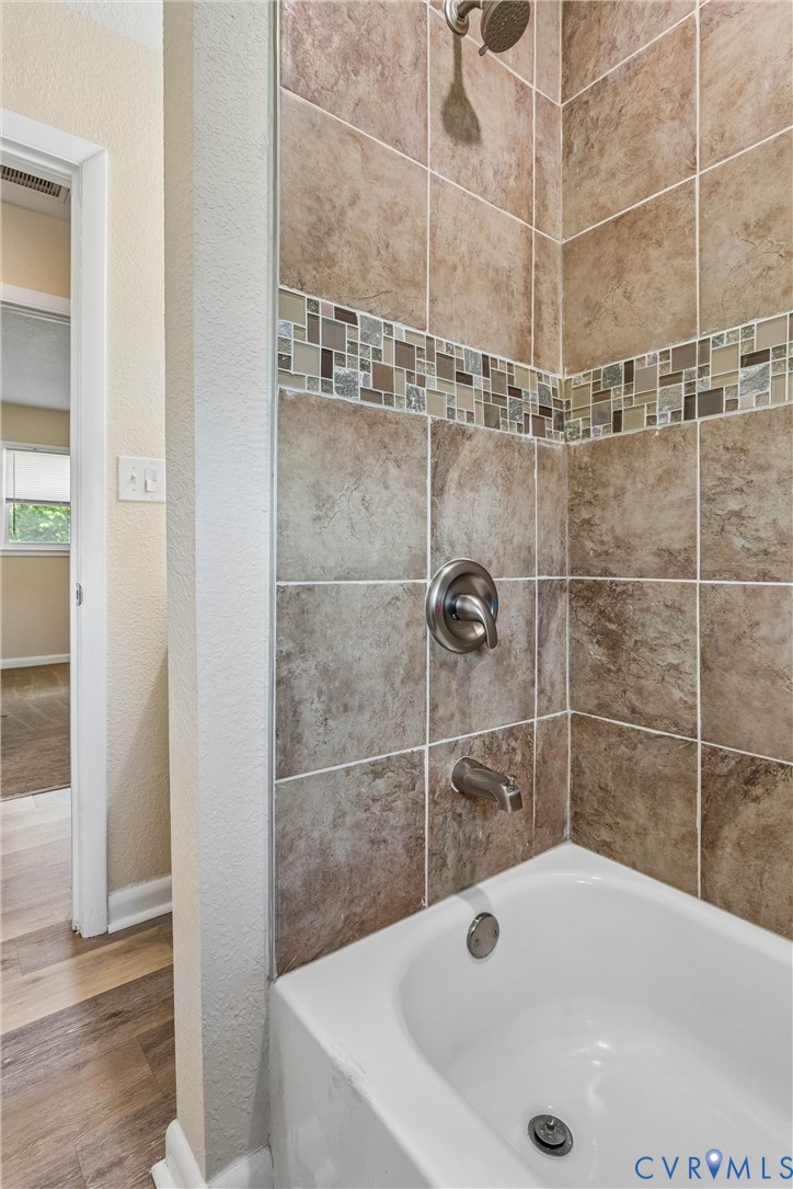 6 Barnes Court Hampton, VA 23664 - Photo 24 of 38