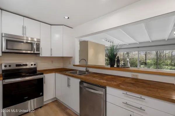 $229,000 | 1005 South Jackson Street, Brookhaven, MS 39601