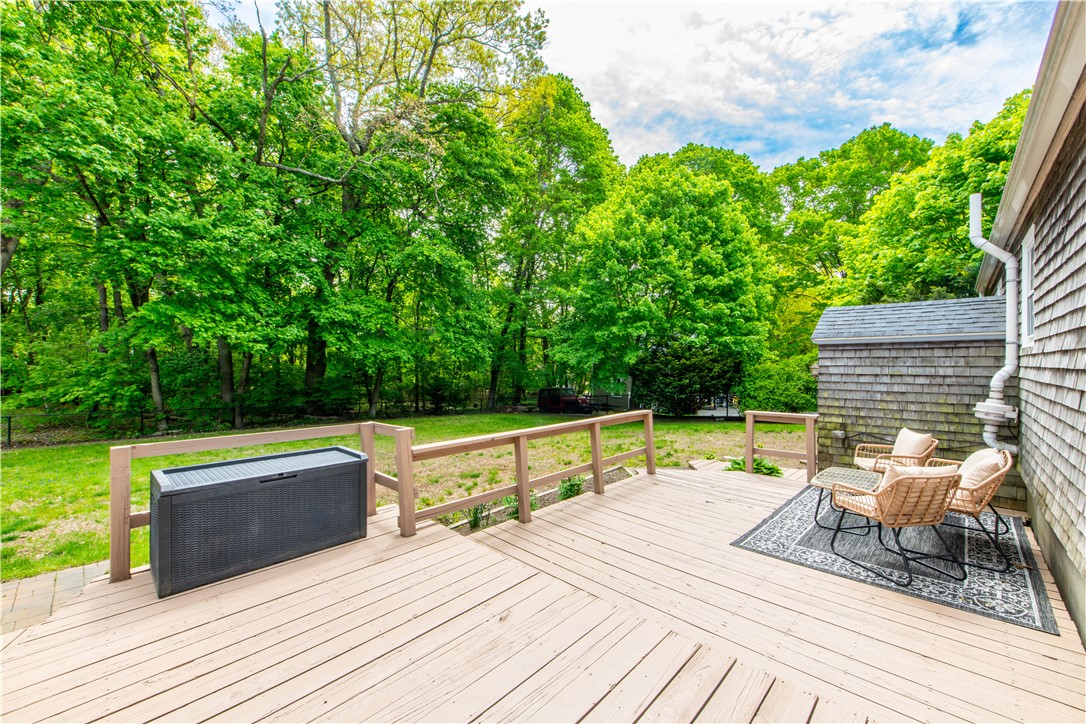 75 Knotty Oak Road Coventry, RI 02816 - Photo 8 of 48