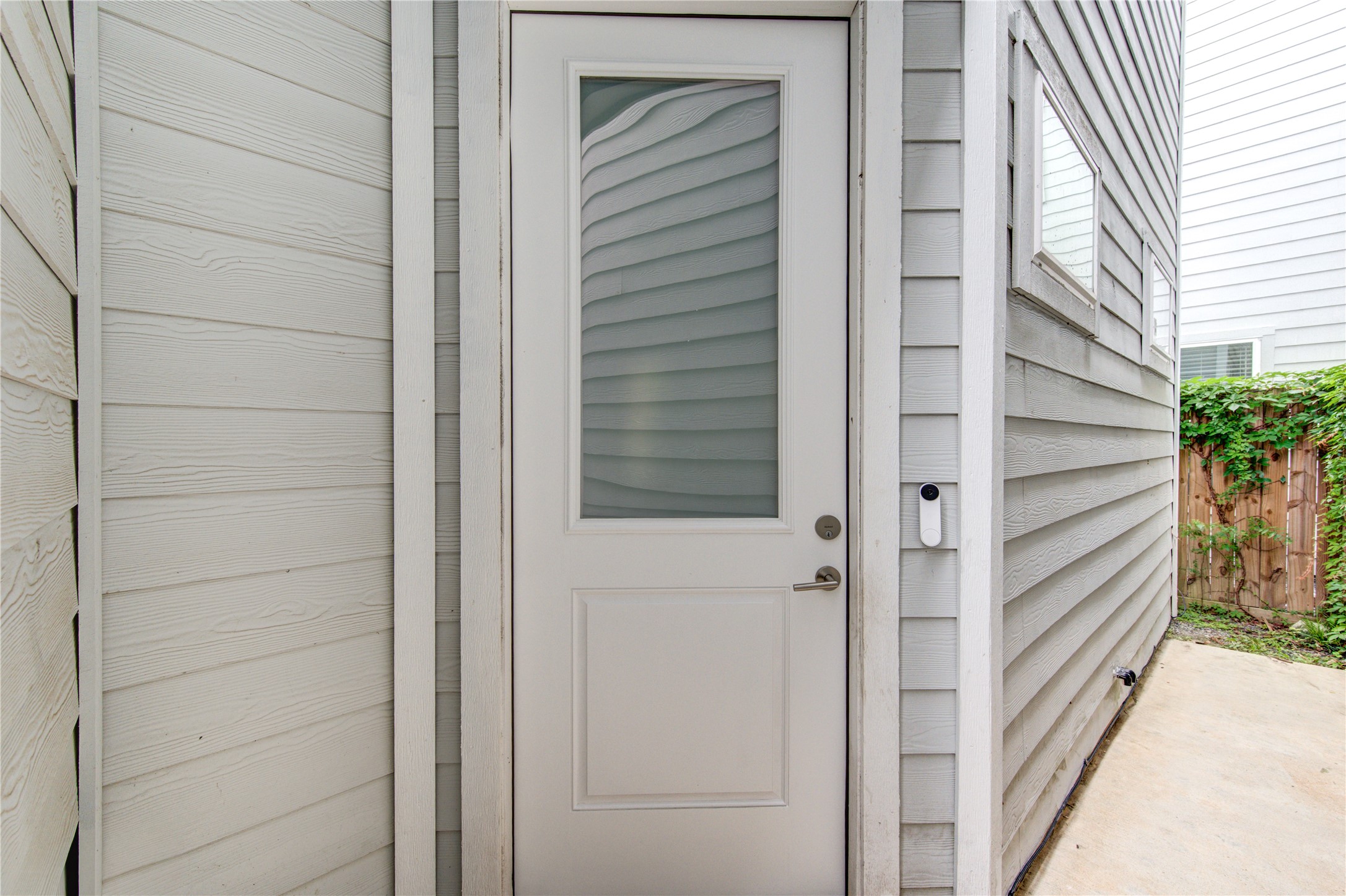847 Rachel Street, Unit G Houston, TX 77091 - Photo 42 of 42 This property features a private, walled entry area that enhances privacy and creates a welcoming entrance.