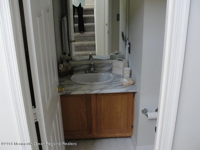 139 Starboard Road Brick, NJ 08723 - Photo 14 of 30 1st floor bath