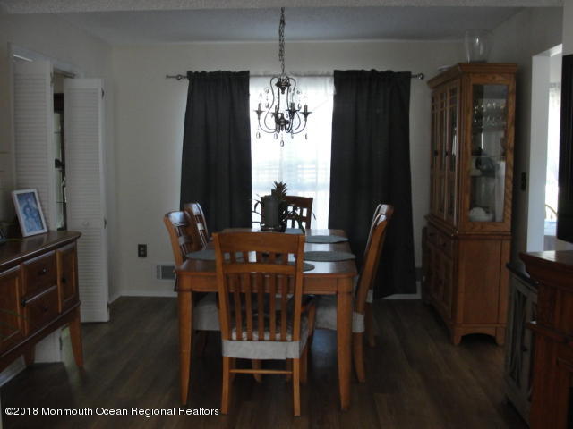 139 Starboard Road Brick, NJ 08723 - Photo 5 of 30 Dining room