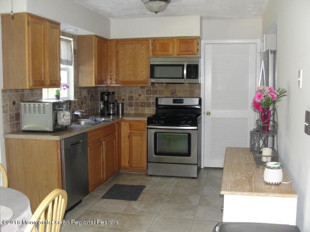 139 Starboard Road Brick, NJ 08723 - Photo 6 of 30 Beautiful kitchen
