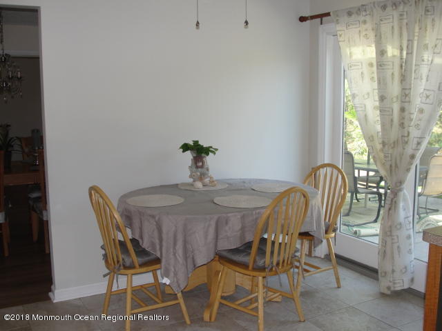 139 Starboard Road Brick, NJ 08723 - Photo 8 of 30 Eat-in kitchen