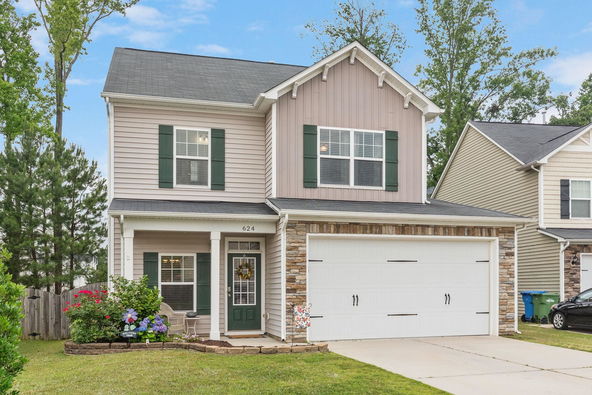 624 Smith Ridge Way Fuquay-Varina, NC 27526 - Photo 2 of 29 Photo 2