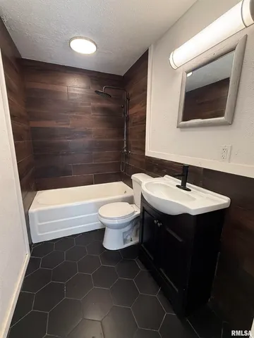 $109,900 | 1219 East Moneta Avenue, Peoria Heights, IL 61616