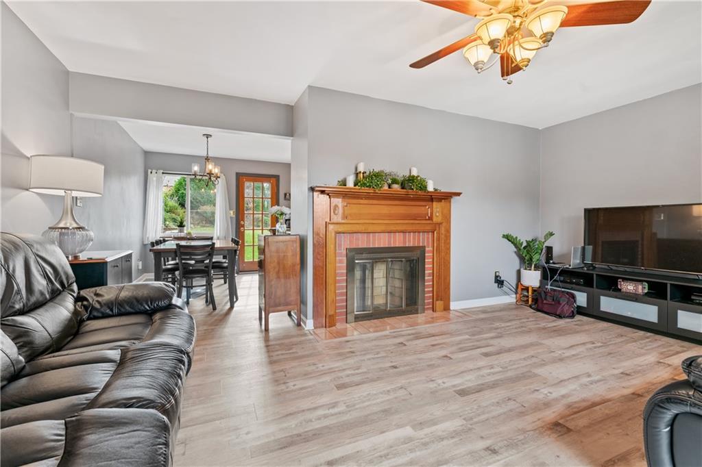 1223 Greentree Road Pittsburgh, PA 15220 - Photo 11 of 25 Gallery Image 11