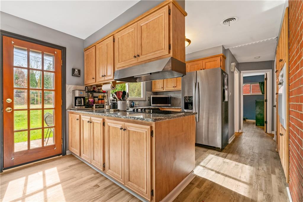 1223 Greentree Road Pittsburgh, PA 15220 - Photo 15 of 25 Gallery Image 15