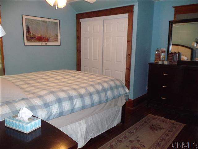 863 Thompson Street Schenectady, NY 12306 - Photo 14 of 24 Great size master bedroom