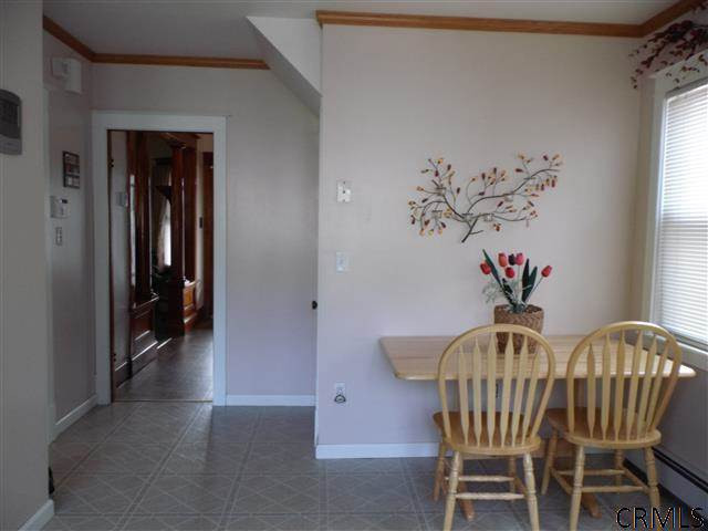 863 Thompson Street Schenectady, NY 12306 - Photo 10 of 24 Eating area in kitchen.