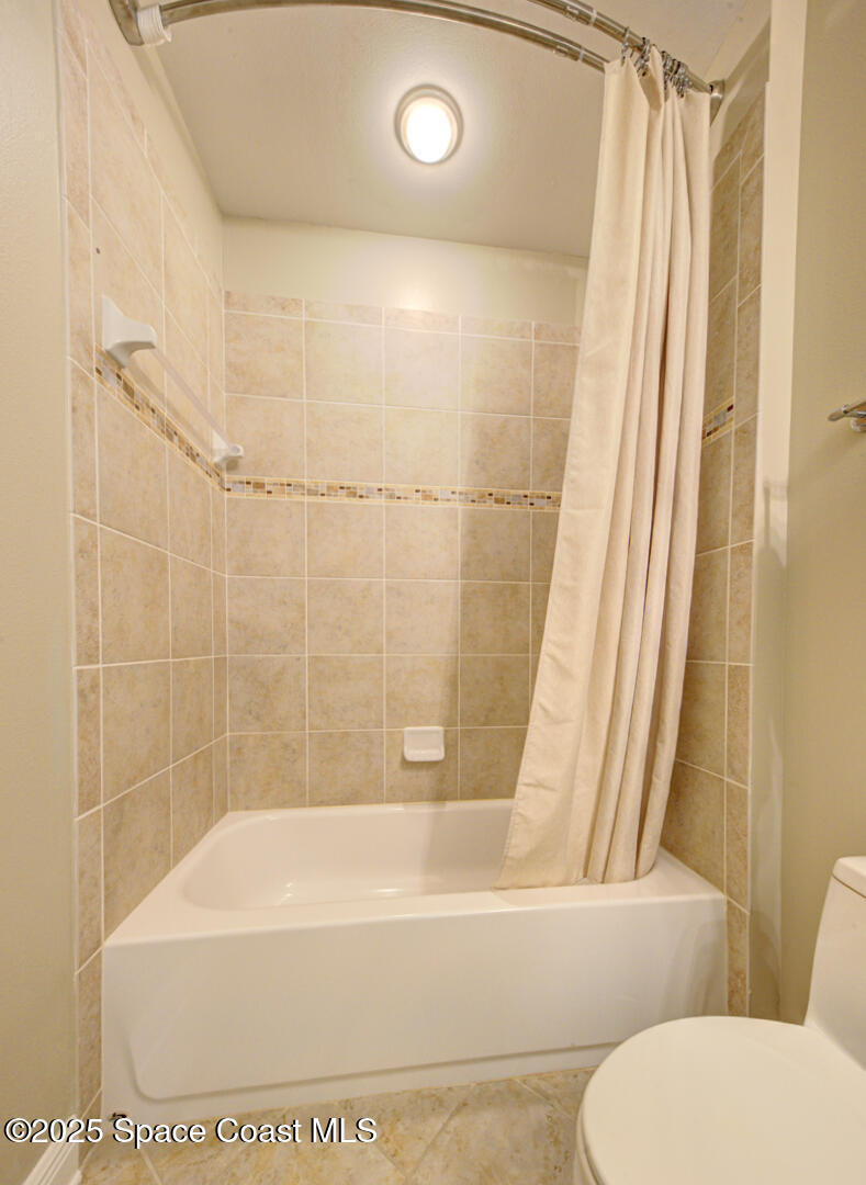 2022 Julep Drive, Unit 105 Cocoa Beach, FL 32931 - Photo 40 of 67 bedroom 2 ensuite tub