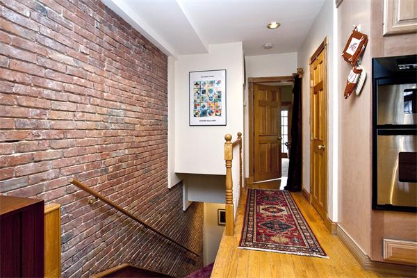 11 Gardner Road, Unit 4 Cambridge, MA 02139 - Photo 5 of 12 Gallery Image 5