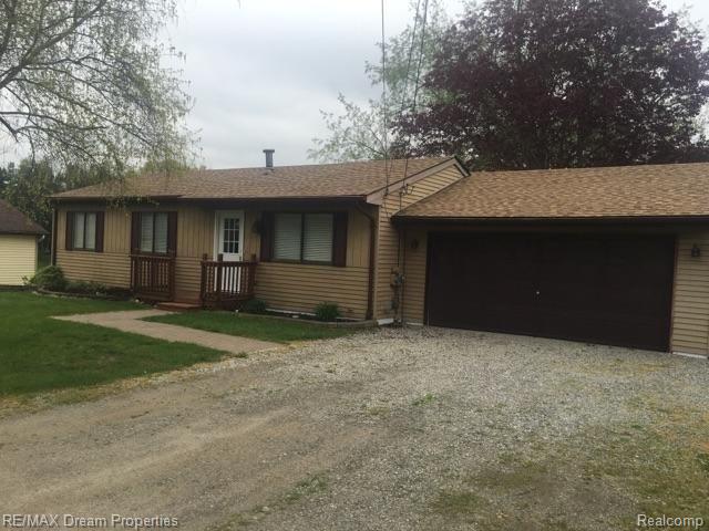 5757 Crandall Road Howell, MI 48855 - Photo 2 of 20 57139.jpeg