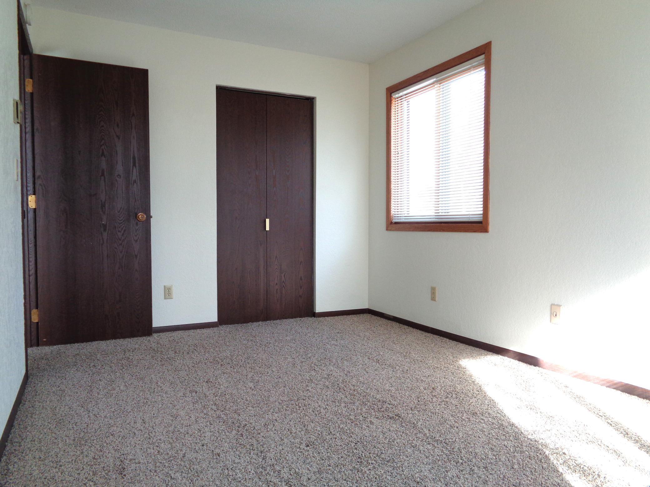 200 10th Avenue Southeast, Unit C1 Fairfax, MN 55332 - Photo 12 of 15