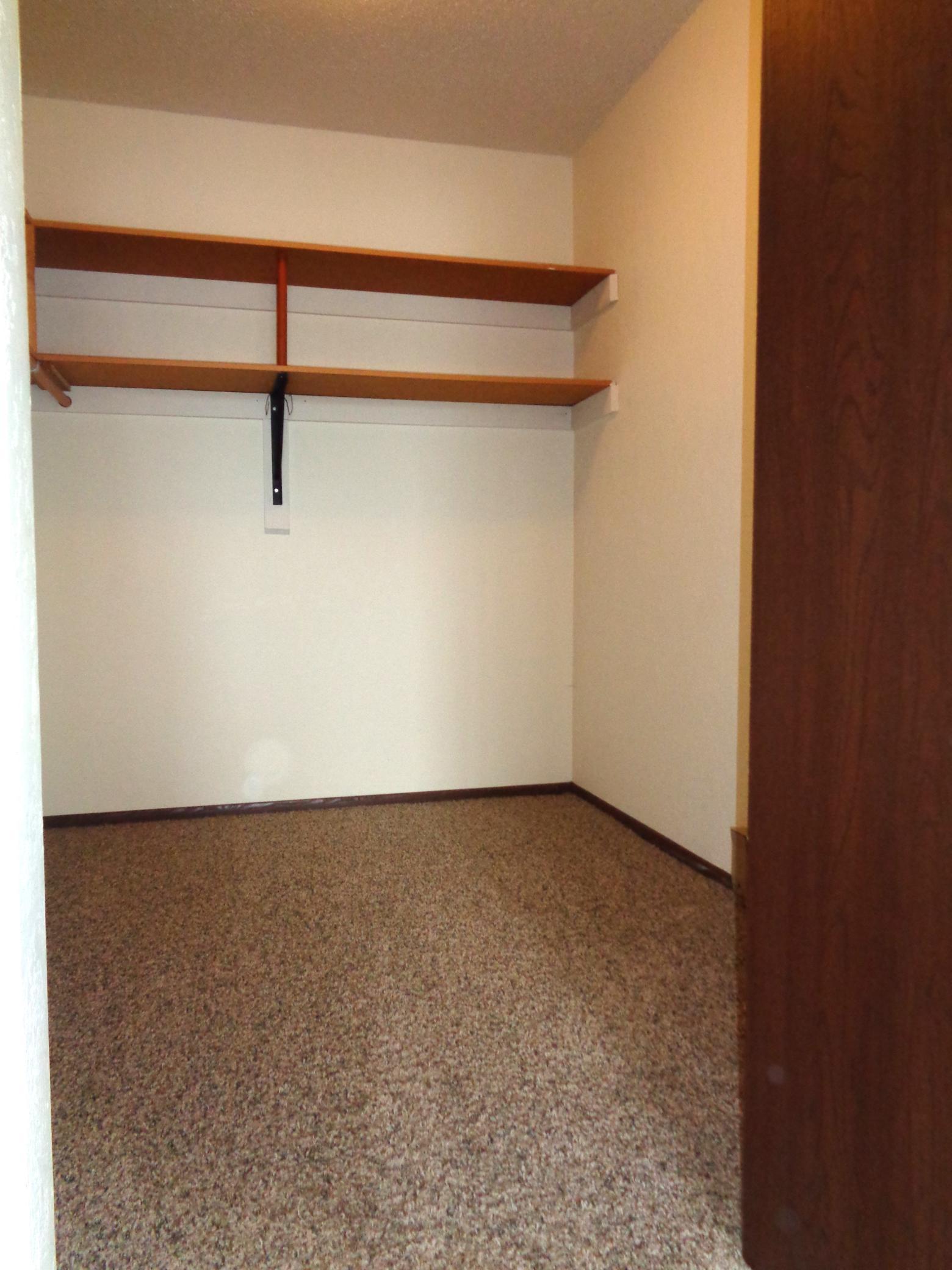 200 10th Avenue Southeast, Unit C1 Fairfax, MN 55332 - Photo 9 of 15