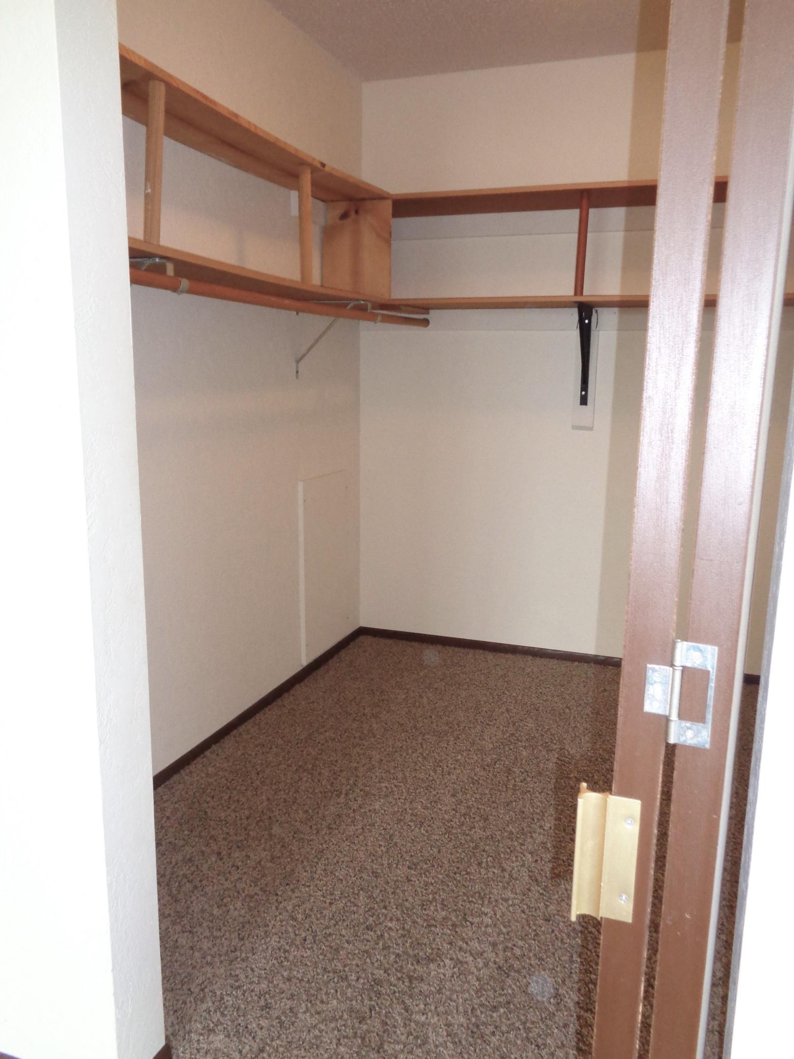 200 10th Avenue Southeast, Unit C1 Fairfax, MN 55332 - Photo 10 of 15