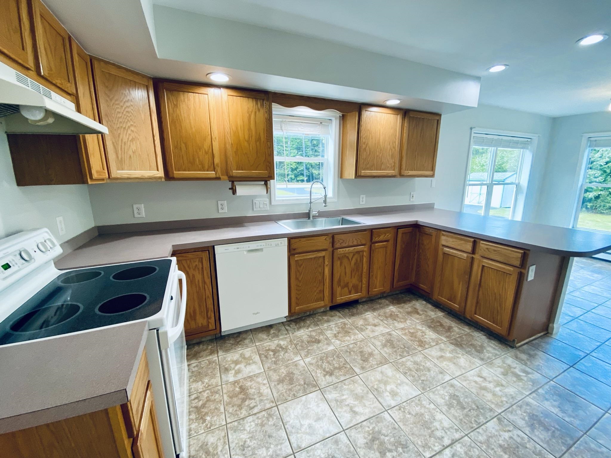 308 Little River Road Berwick, ME 03901 - Photo 4 of 29 Gallery Image 4