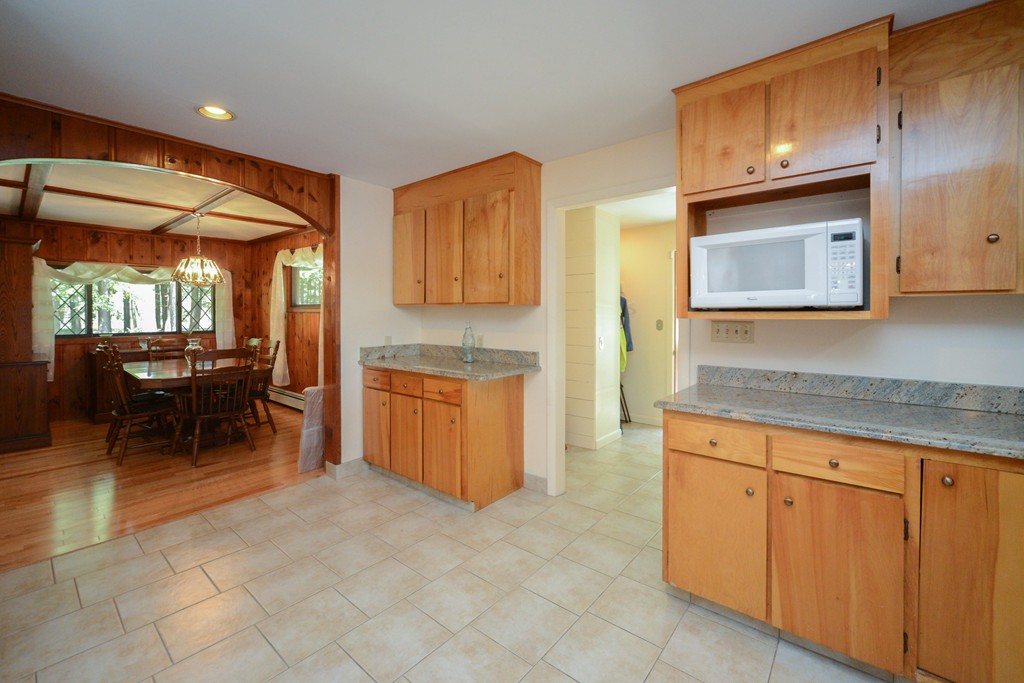 329 Pinedale Road Athol, MA 01331 - Photo 9 of 30