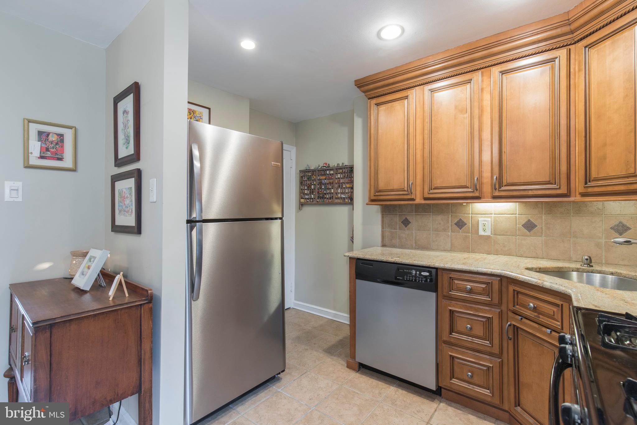 296 Lemonte Street Philadelphia, PA 19128 - Photo 9 of 24 Gallery Image 9