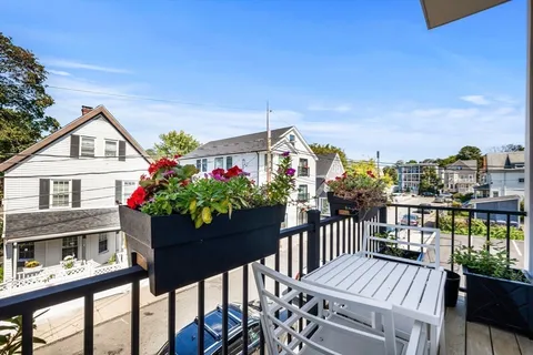 $537,000 | 8 Oakhurst Street, Unit 4, Boston, MA 02124