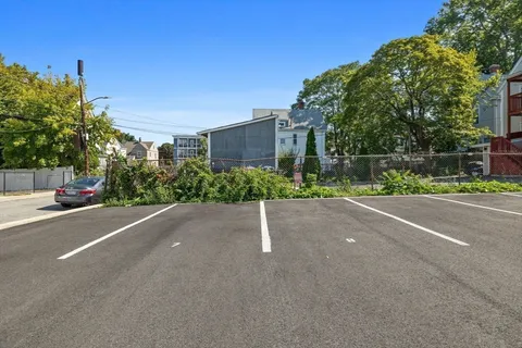 $537,000 | 8 Oakhurst Street, Unit 4, Boston, MA 02124