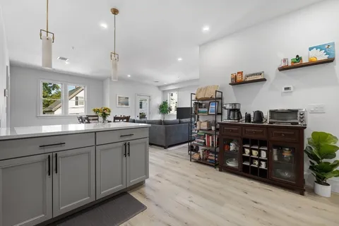 $537,000 | 8 Oakhurst Street, Unit 4, Boston, MA 02124