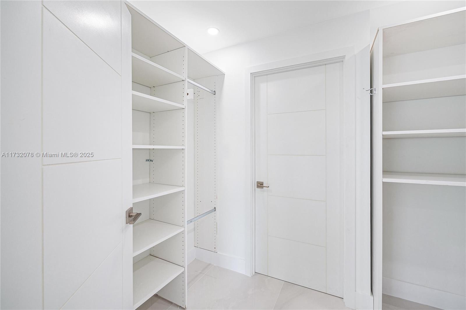 1450 Lincoln Road, Unit 409 Miami Beach, FL 33139 - Photo 15 of 26 Gallery Image 15