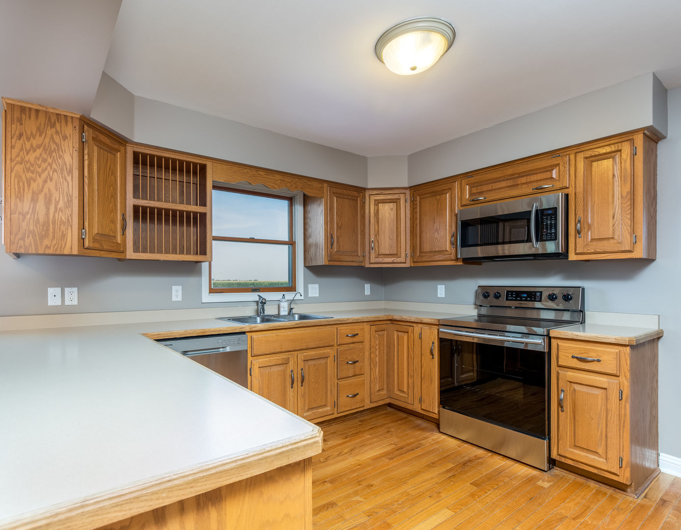 3347 East 18th Road Ottawa, IL 61350 - Photo 8 of 19