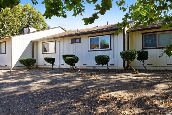 $449,900 | 713 Blair Place, Santa Rosa, CA 95401