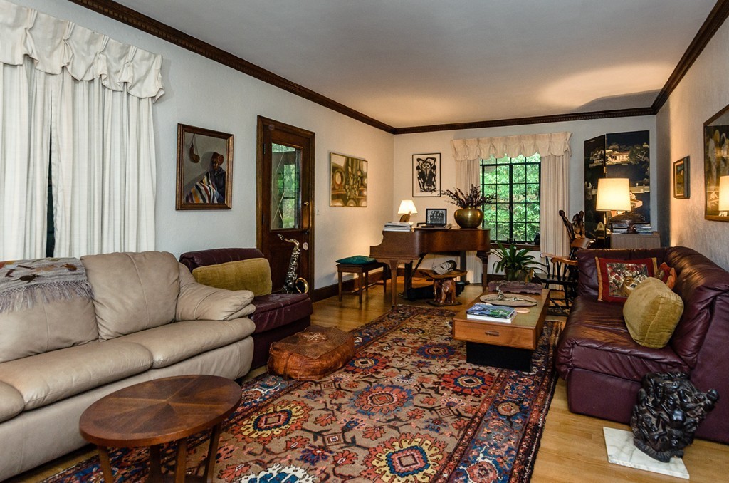 24 Alberta Road Brookline, MA 02467 - Photo 3 of 14