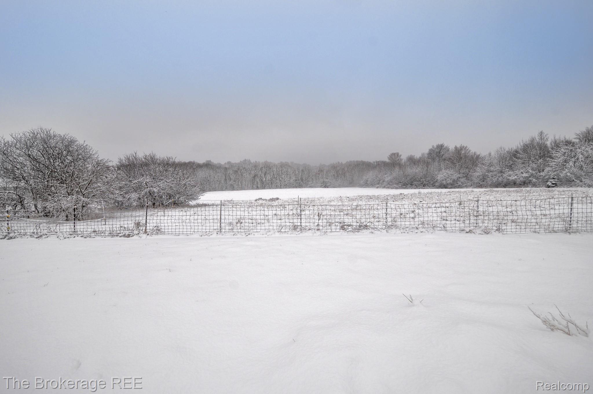 9127 Wilson Road Montrose, MI 48457 - Photo 4 of 38 SD3_7642-HDR(5).jpg